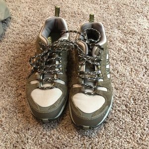 Women’s Hiking Shoes